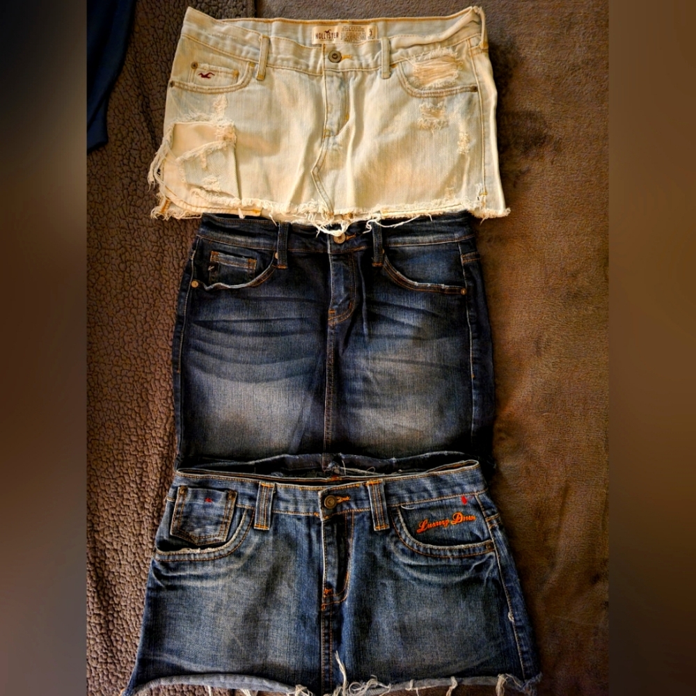 Women's variety of shoes and clothes, Sizes range from 4-9, sizes Medium, Large